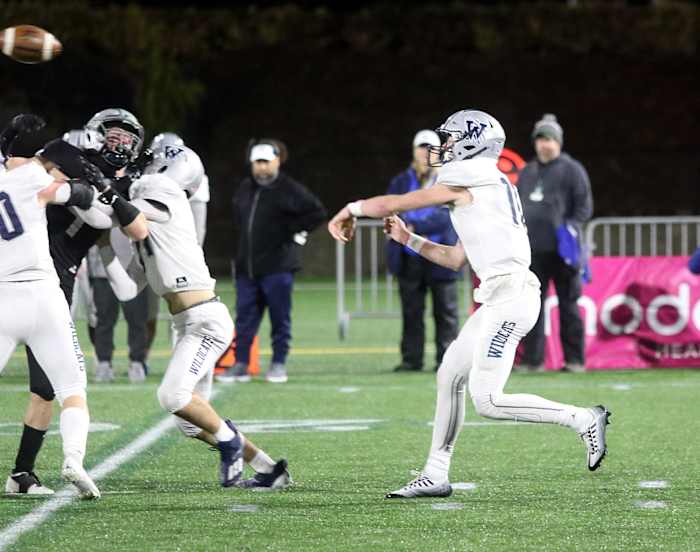 Summit Wilsonville Oregon 5A football final November 25 2022 Dan Brood 28